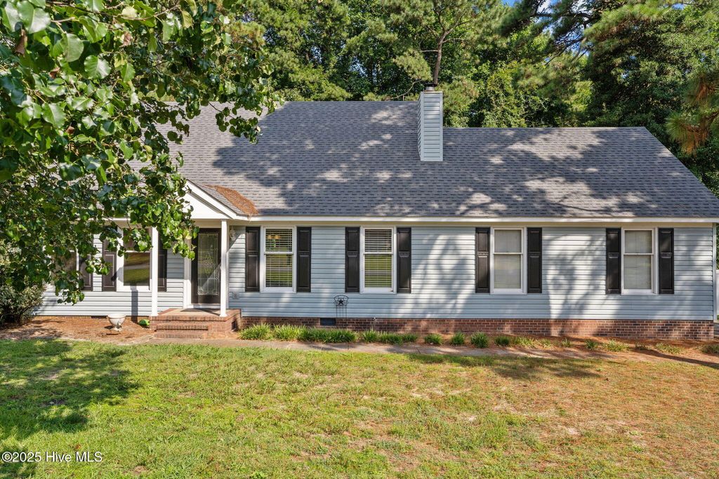 Photo of 108 Ridge Runner Drive, Goldsboro, NC 27530 (MLS # 100519464)