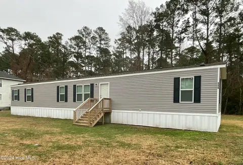 111 Longleaf Drive, Newport, NC 28570 - #: 100481684