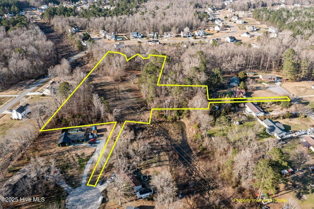 Photo of 121 Meadow Trail, Jacksonville, NC 28546 (MLS # 100261065)