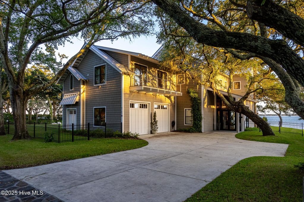 Photo of 41014103 Sound Drive, Morehead City, NC 28557 (MLS # 100527775)