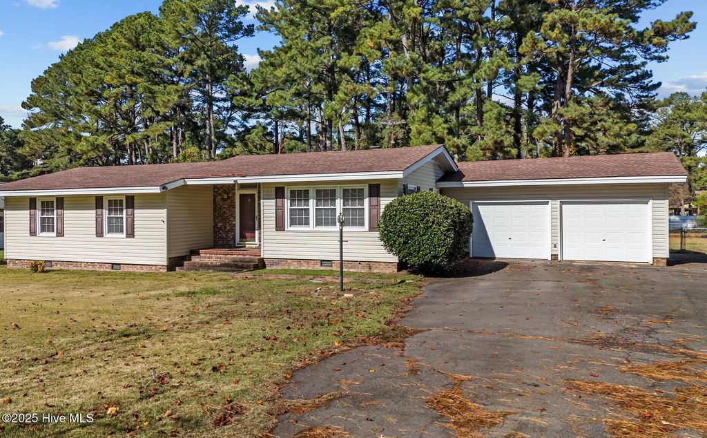 Photo of 108 Circle Drive, Spring Hope, NC 27882 (MLS # 100539094)