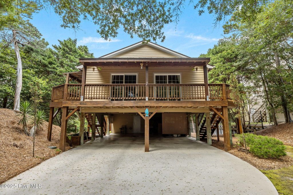 Photo of 9260 Osprey Ridge Drive, Emerald Isle, NC 28594 (MLS # 100543162)