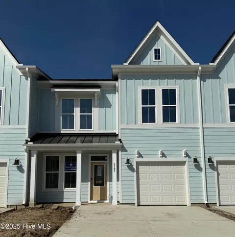 MLS: 100490370