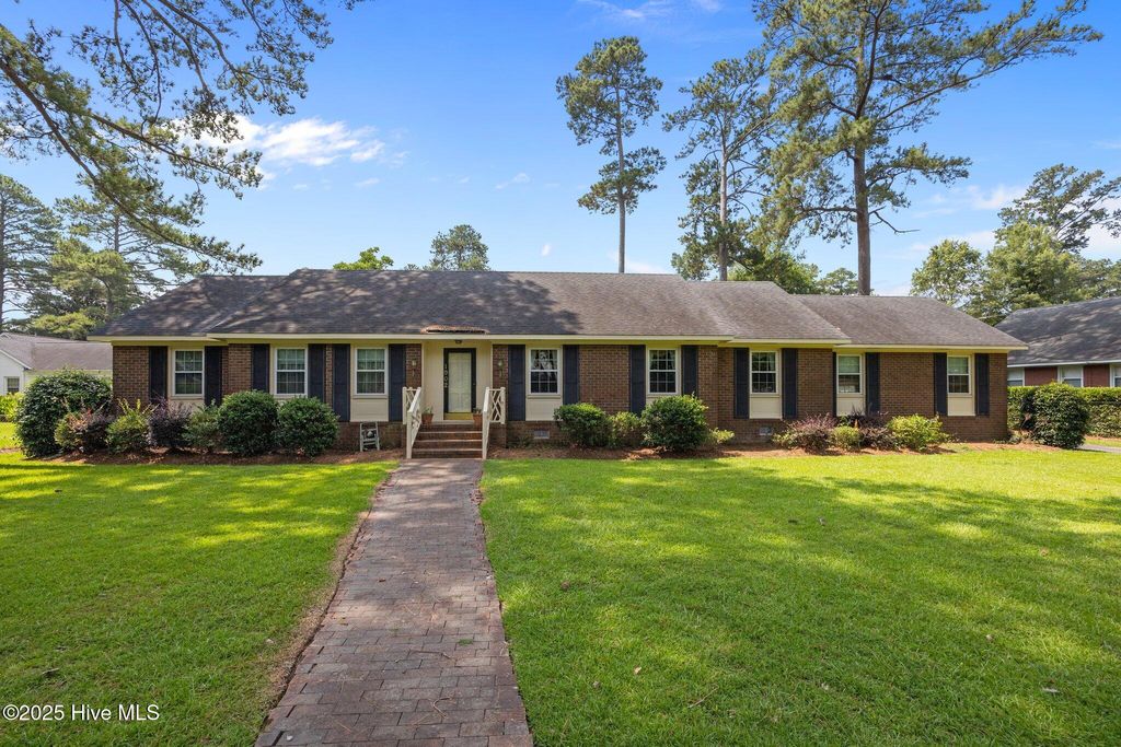 Photo of 1902 York Street, Kinston, NC 28504 (MLS # 100516043)