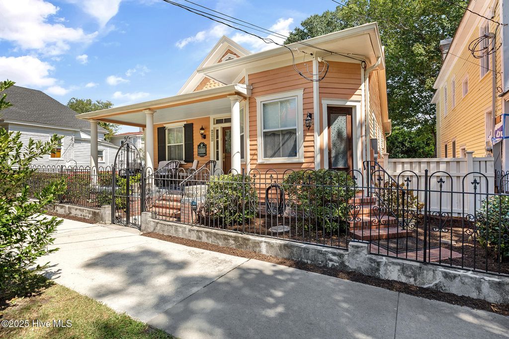 Photo of 209 S 6th Street, Wilmington, NC 28401 (MLS # 100531765)