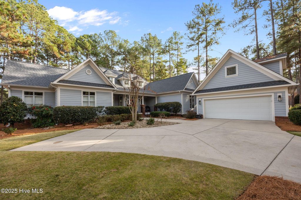 Photo of 12 Wellington Drive, Pinehurst, NC 28374 (MLS # 100543389)
