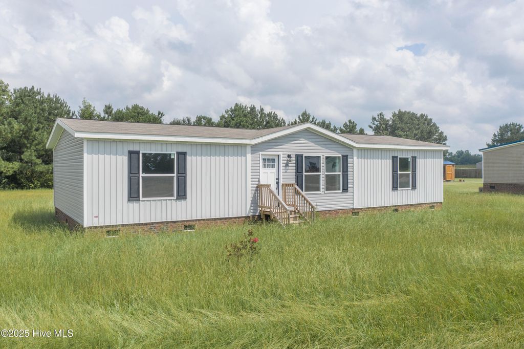 Photo of 205 Emily Drive, Chadbourn, NC 28431 (MLS # 100522825)