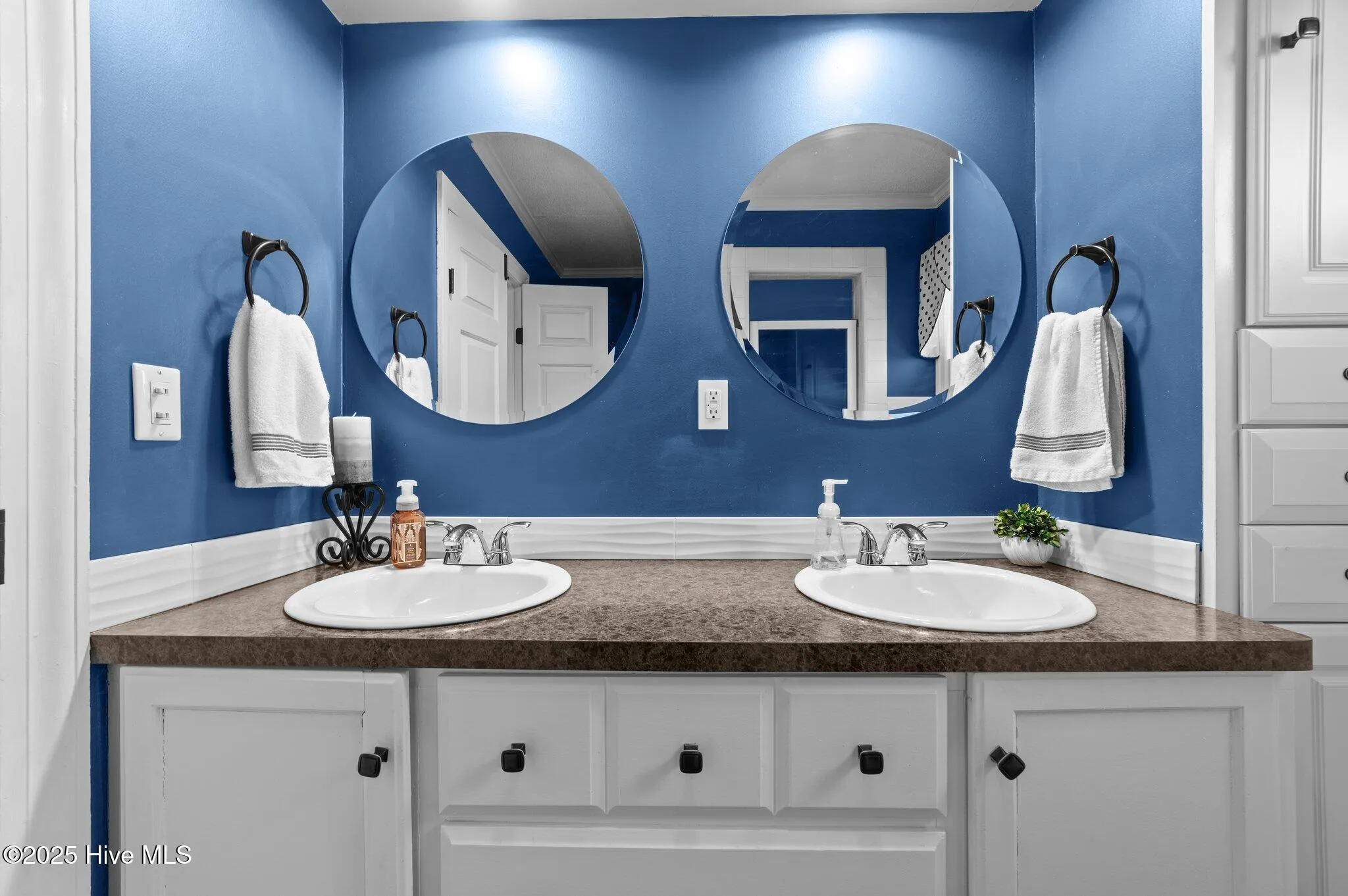 Greenville, North Carolina 27858, United States, 3 Bedrooms Bedrooms, ,2 BathroomsBathrooms,Residential,Active,94723