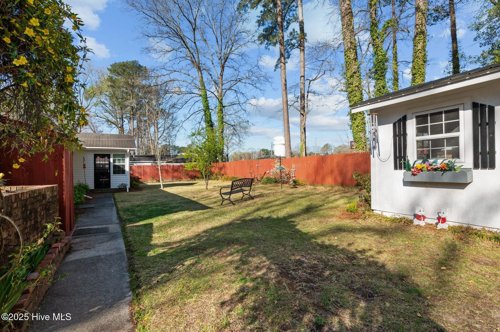 Greenville, North Carolina 27858, United States, 3 Bedrooms Bedrooms, ,2 BathroomsBathrooms,Residential,Active,94723