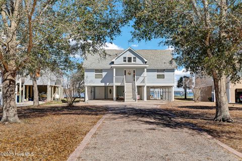 A home in Sneads Ferry