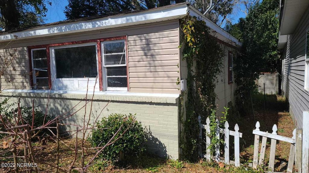 Photo of 509 Brunswick Street, Wilmington, NC 28401 (MLS # 100535109)