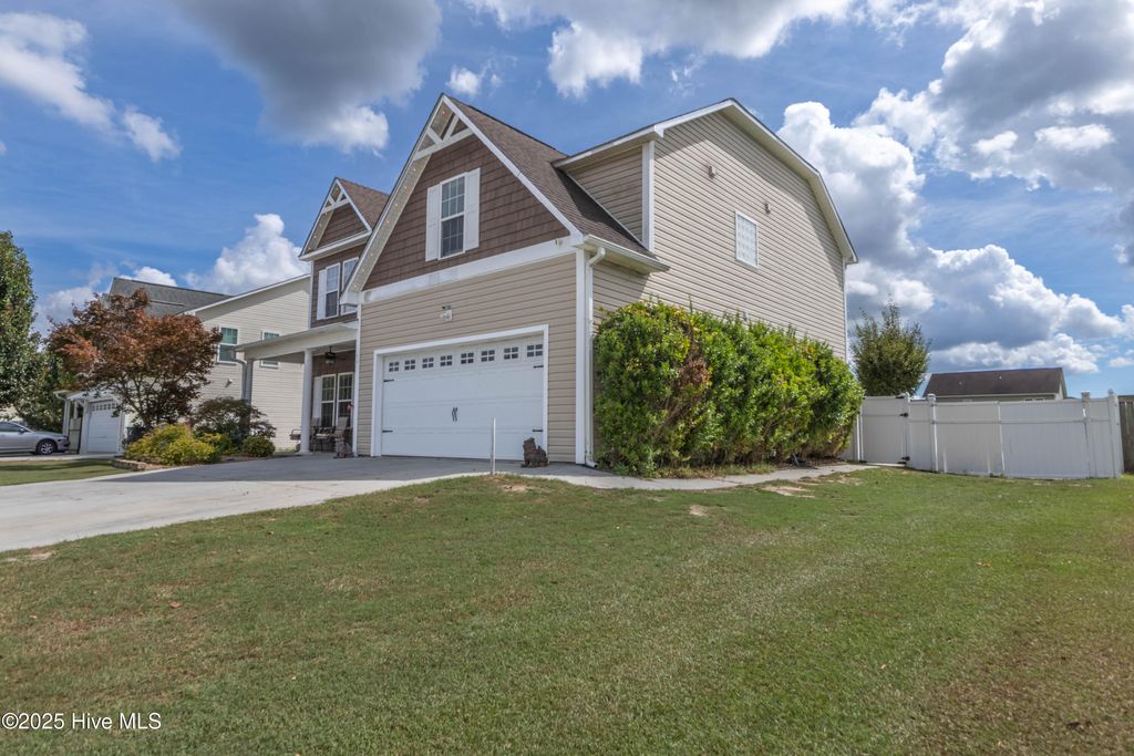 Photo of 126 Landover Drive, Richlands, NC 28574 (MLS # 100533175)