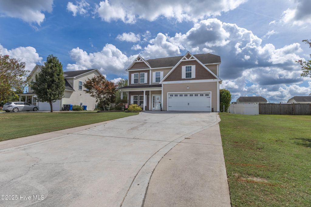Photo of 126 Landover Drive, Richlands, NC 28574 (MLS # 100533175)