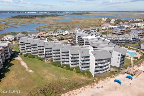 A home in North Topsail Beach