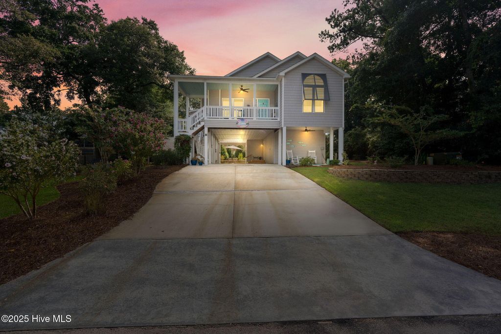 Photo of 334 NE 48th Street, Oak Island, NC 28465 (MLS # 100530406)