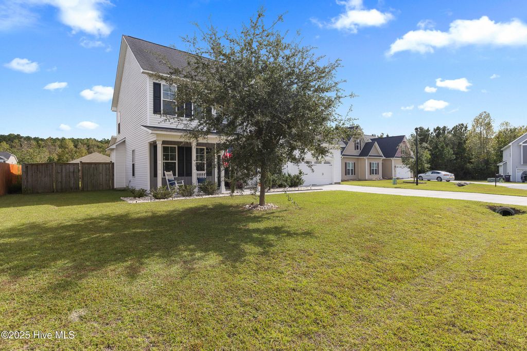 Photo of 913 Courthouse Crossing, Jacksonville, NC 28546 (MLS # 100529479)