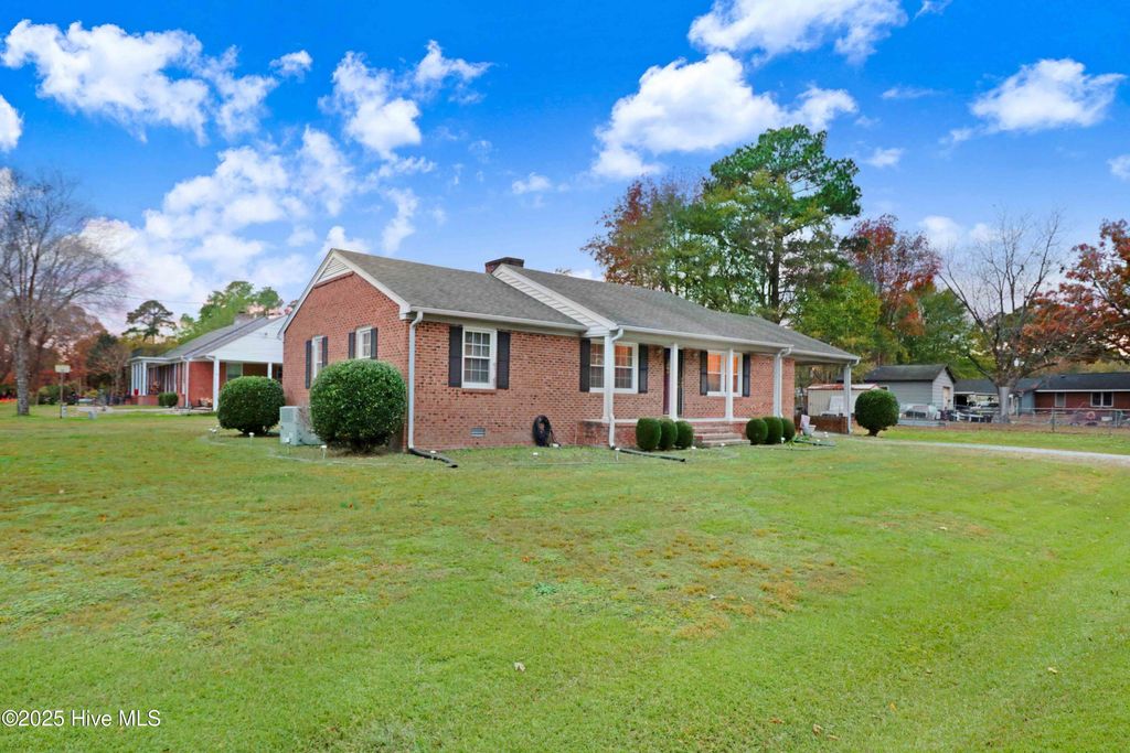 Photo of 102 Myrtle Road, Goldsboro, NC 27534 (MLS # 100519895)