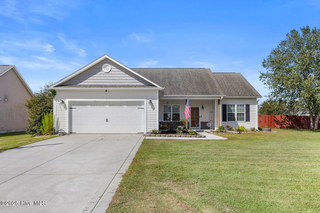 Photo of 200 Classy Court, Richlands, NC 28574 (MLS # 100534622)
