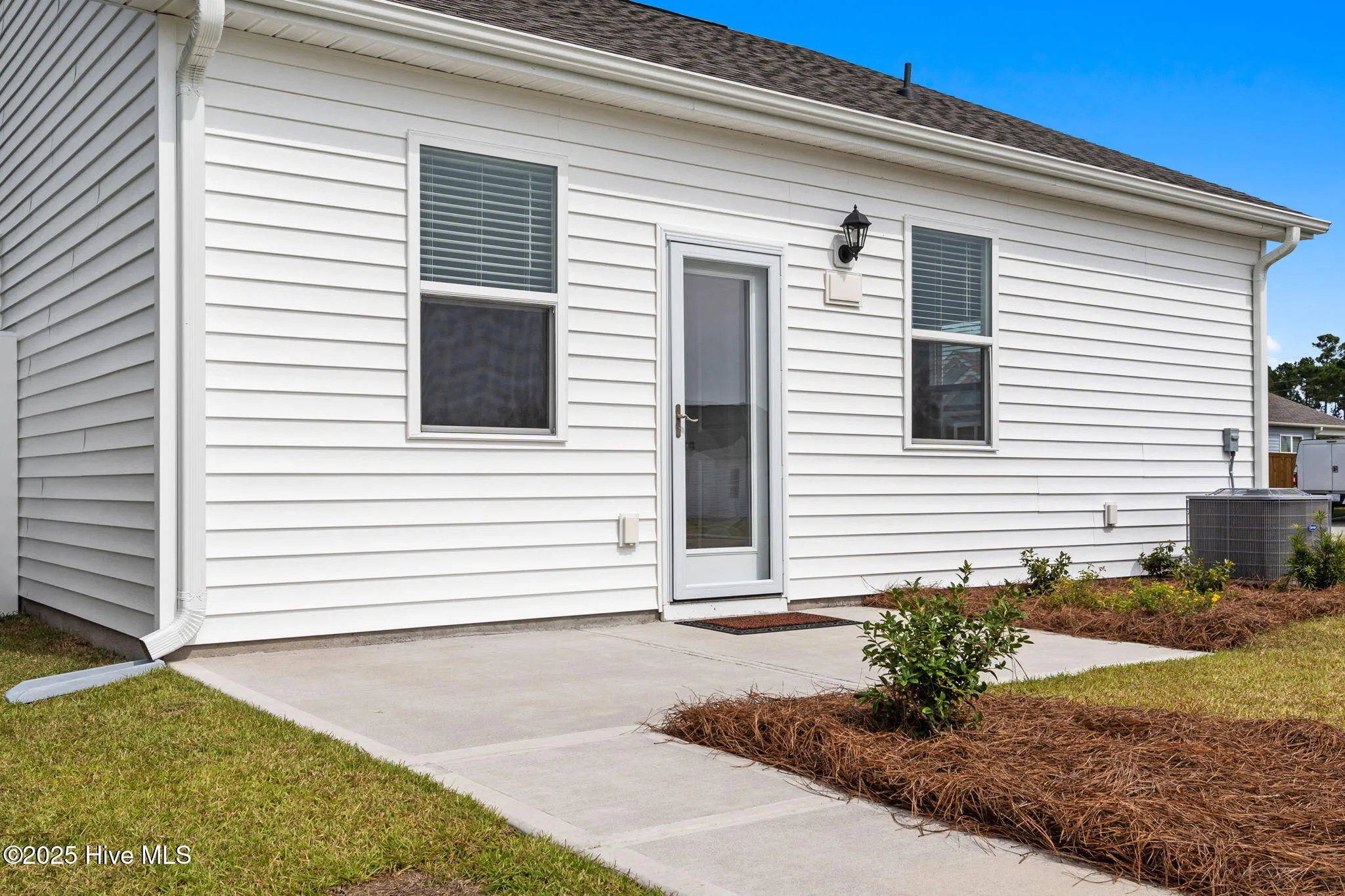 Wilmington, North Carolina 28411, United States, 2 Bedrooms Bedrooms, ,2 BathroomsBathrooms,Residential,Active,210209