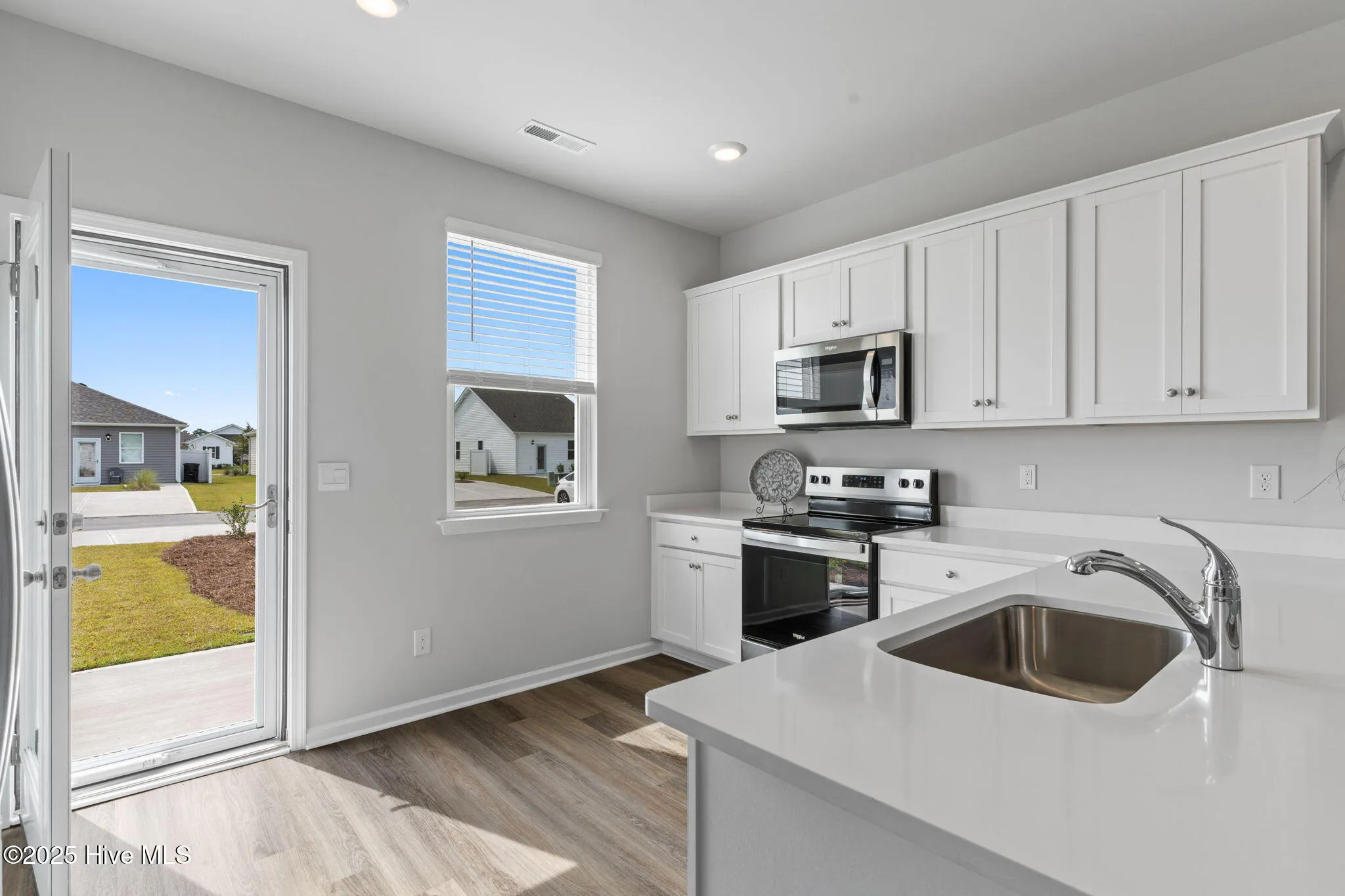 Wilmington, North Carolina 28411, United States, 2 Bedrooms Bedrooms, ,2 BathroomsBathrooms,Residential,Active,210209