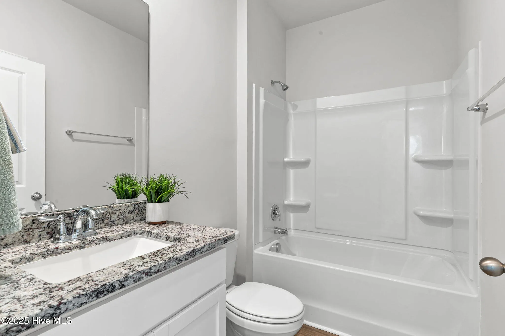 Wilmington, North Carolina 28411, United States, 2 Bedrooms Bedrooms, ,2 BathroomsBathrooms,Residential,Active,210209