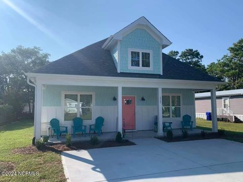 A home in Oak Island