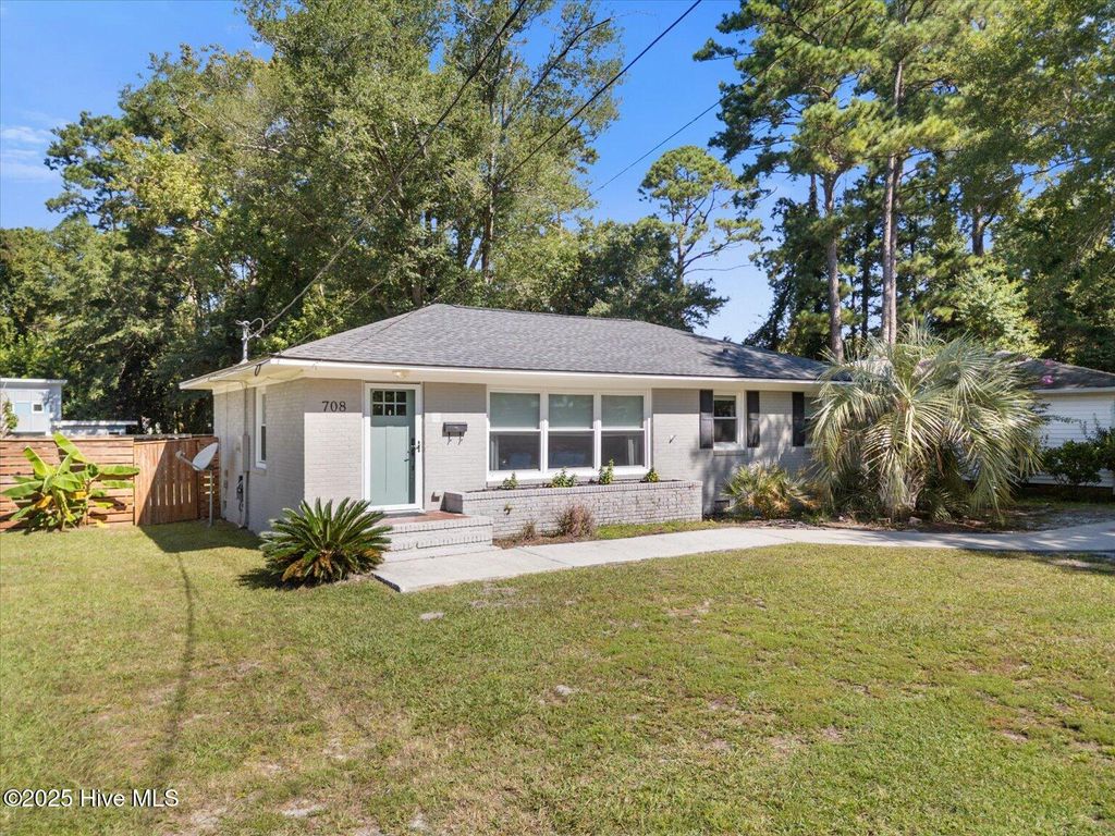 Photo of 708 Rosemont Avenue, Wilmington, NC 28403 (MLS # 100528295)