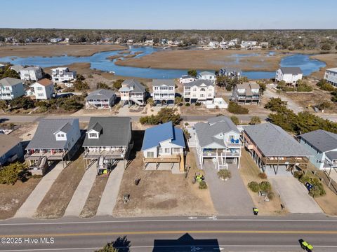 A home in Oak Island