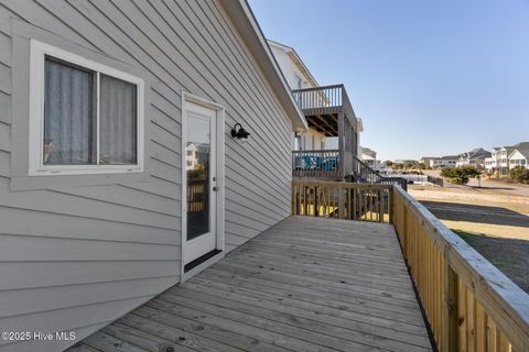 A home in Oak Island