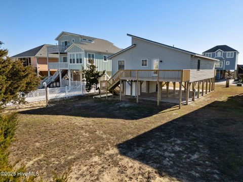 A home in Oak Island