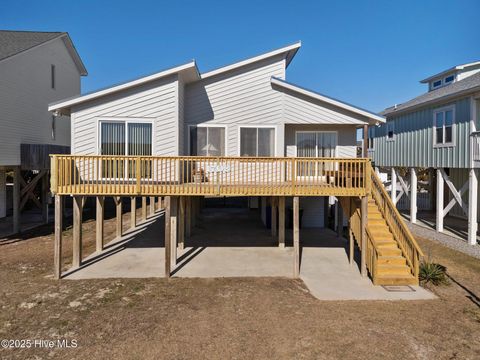 A home in Oak Island