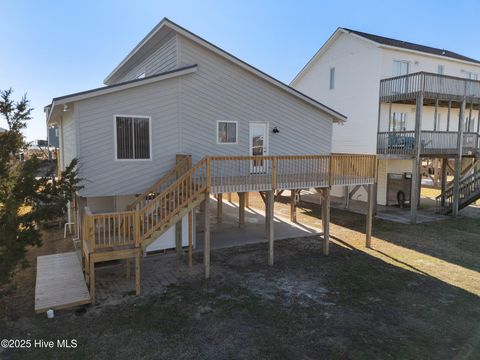 A home in Oak Island