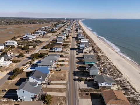 A home in Oak Island