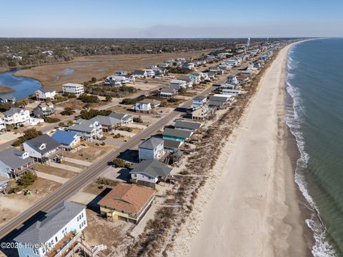 A home in Oak Island