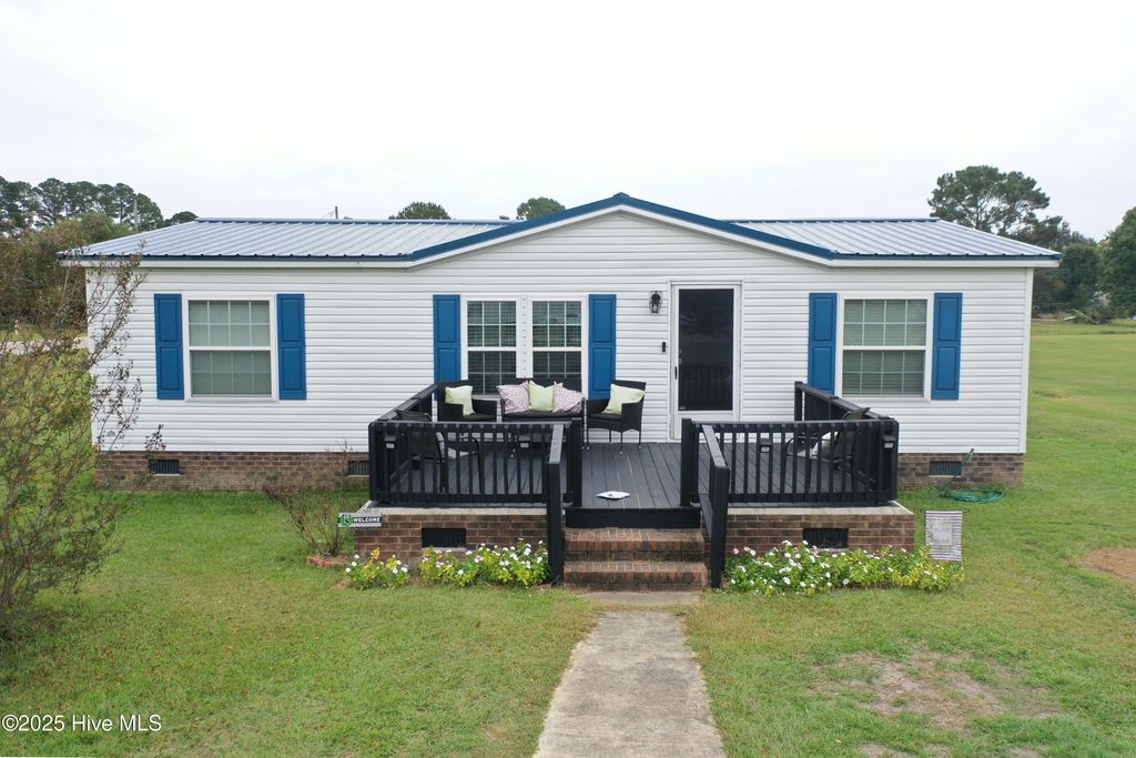 Photo of 66 Raspberry Lane, Lumberton, NC 28360 (MLS # 100535621)