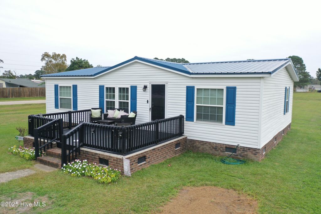 Photo of 66 Raspberry Lane, Lumberton, NC 28360 (MLS # 100535621)