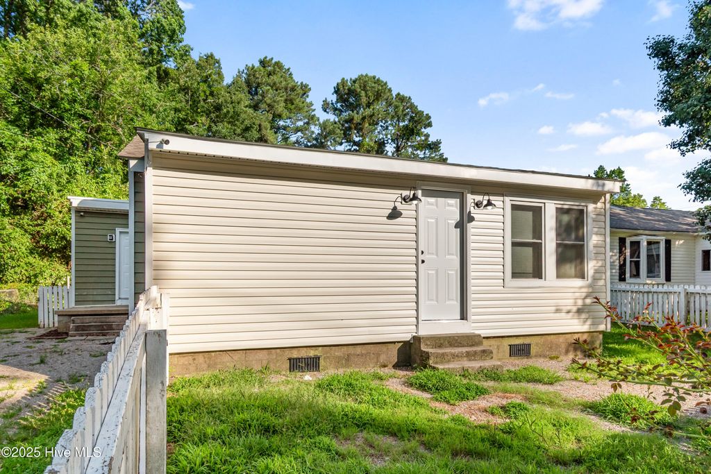 Photo of 200 S Shore Drive, Jacksonville, NC 28540 (MLS # 100518739)