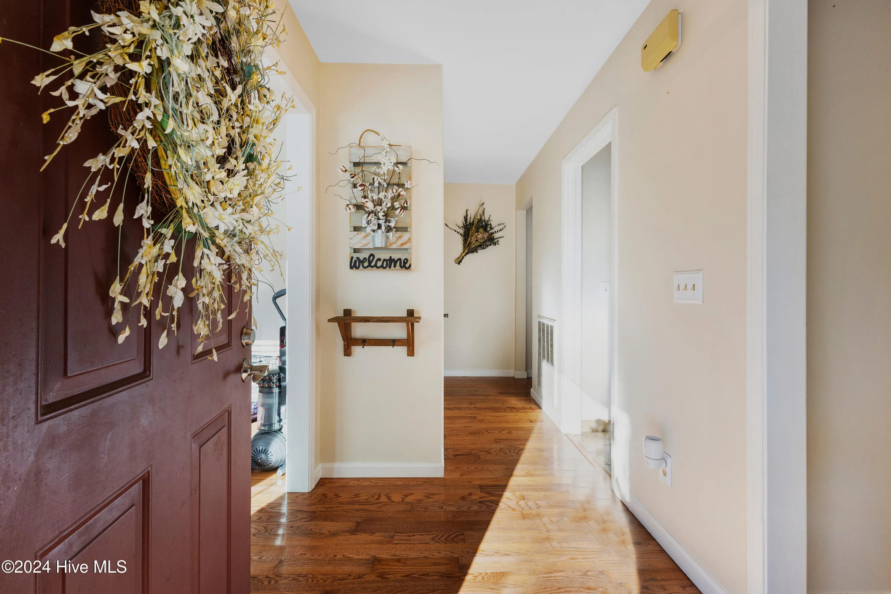 Wilmington, North Carolina 28409, United States, 3 Bedrooms Bedrooms, ,2 BathroomsBathrooms,Residential,Pending,30620