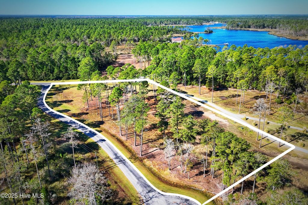 Photo of 103 Inverness Point, Aurora, NC 27806 (MLS # 100514127)