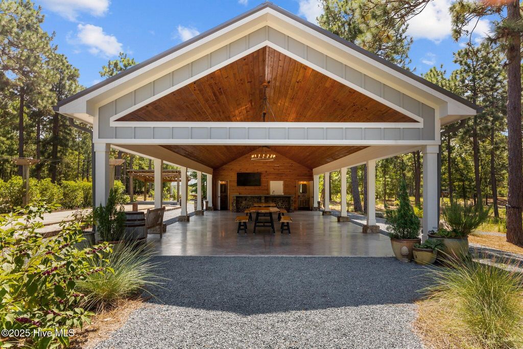 Photo of 214 Freeman Way, Aberdeen, NC 28315 (MLS # 100538537)