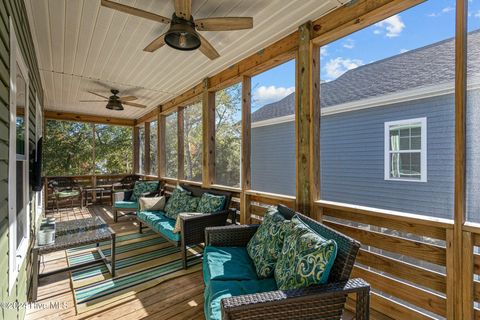 A home in Oak Island