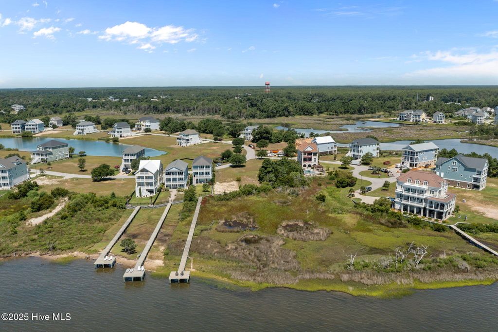 Photo of 703 Cannonsgate Drive, Newport, NC 28570 (MLS # 100518850)