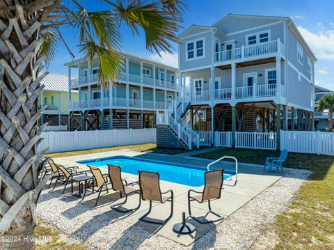 A home in Oak Island