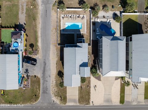 A home in Oak Island