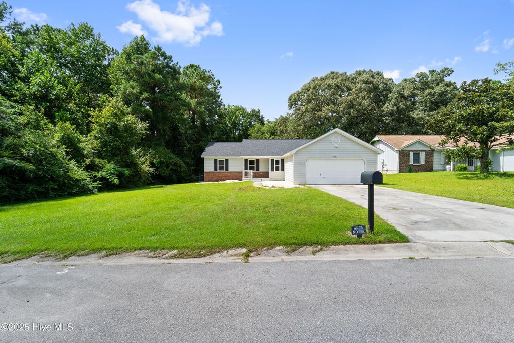 Photo of 2696 Idlebrook Circle, Midway Park, NC 28544 (MLS # 100527037)