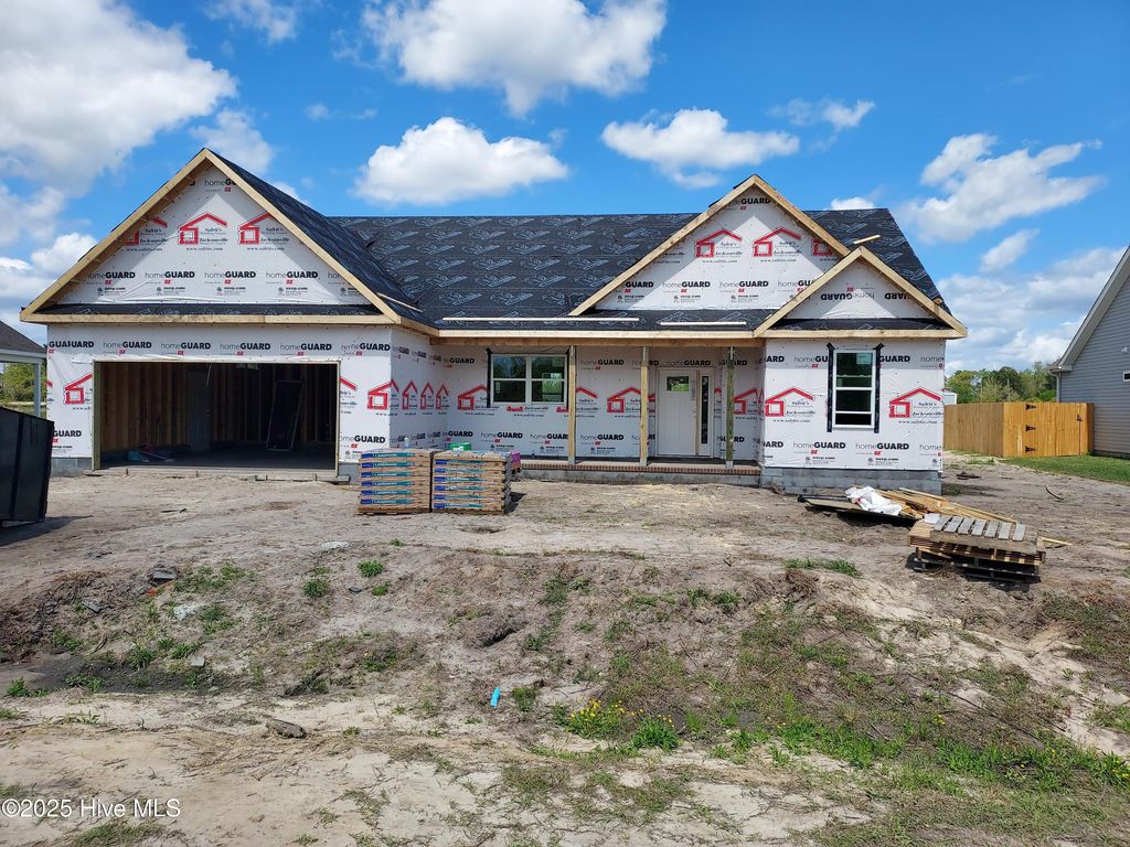 Photo of 657 Bright Harvest Drive, Maysville, NC 28555 (MLS # 100511864)