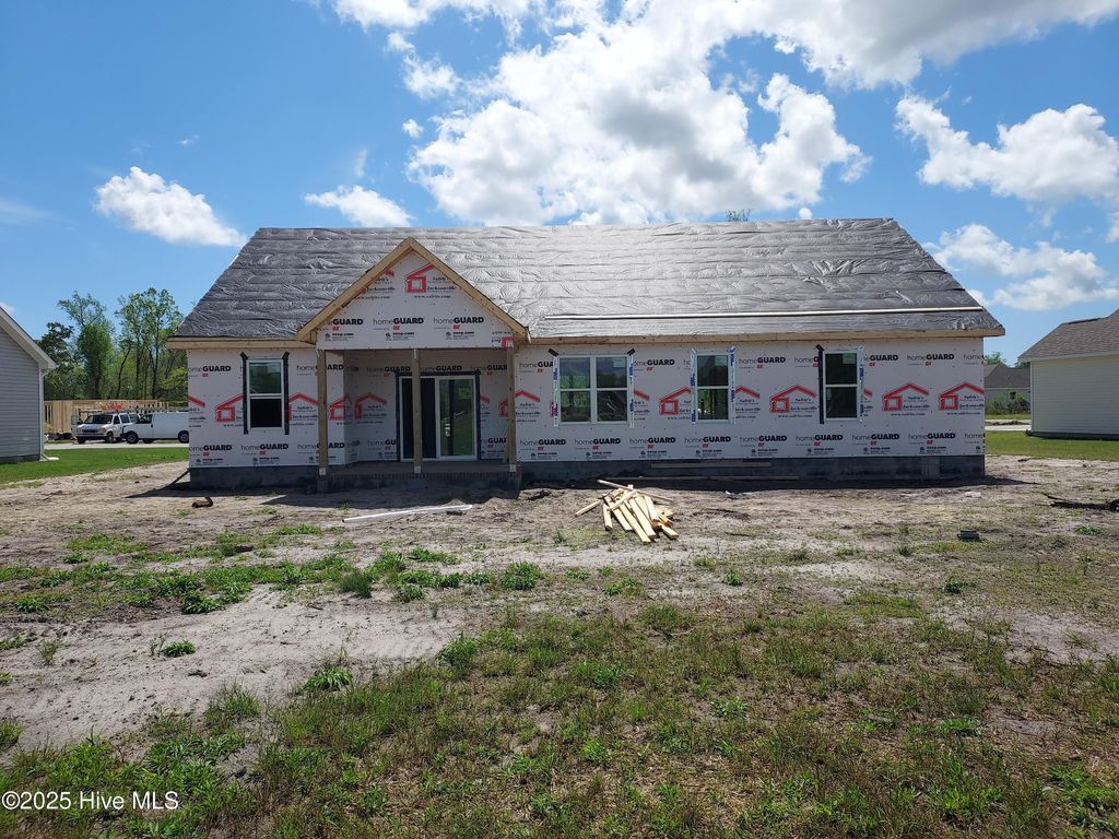 Photo of 657 Bright Harvest Drive, Maysville, NC 28555 (MLS # 100511864)