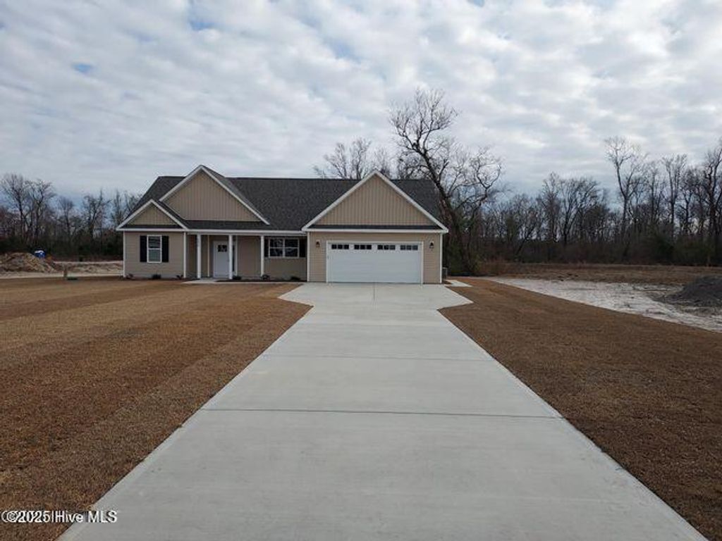 Photo of 657 Bright Harvest Drive, Maysville, NC 28555 (MLS # 100511864)