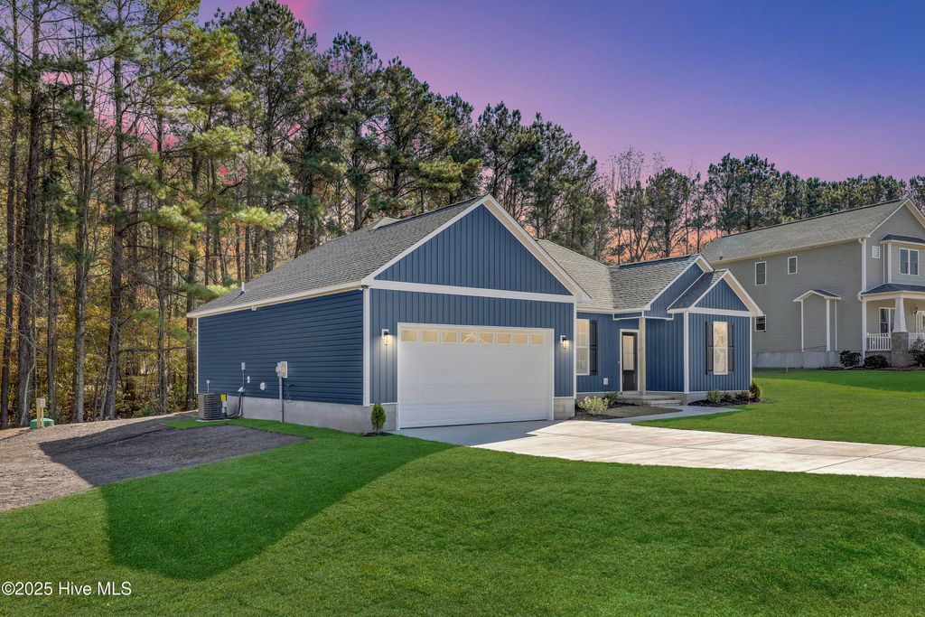 Photo of 210 E Ridge Court, Jacksonville, NC 28540 (MLS # 100542406)