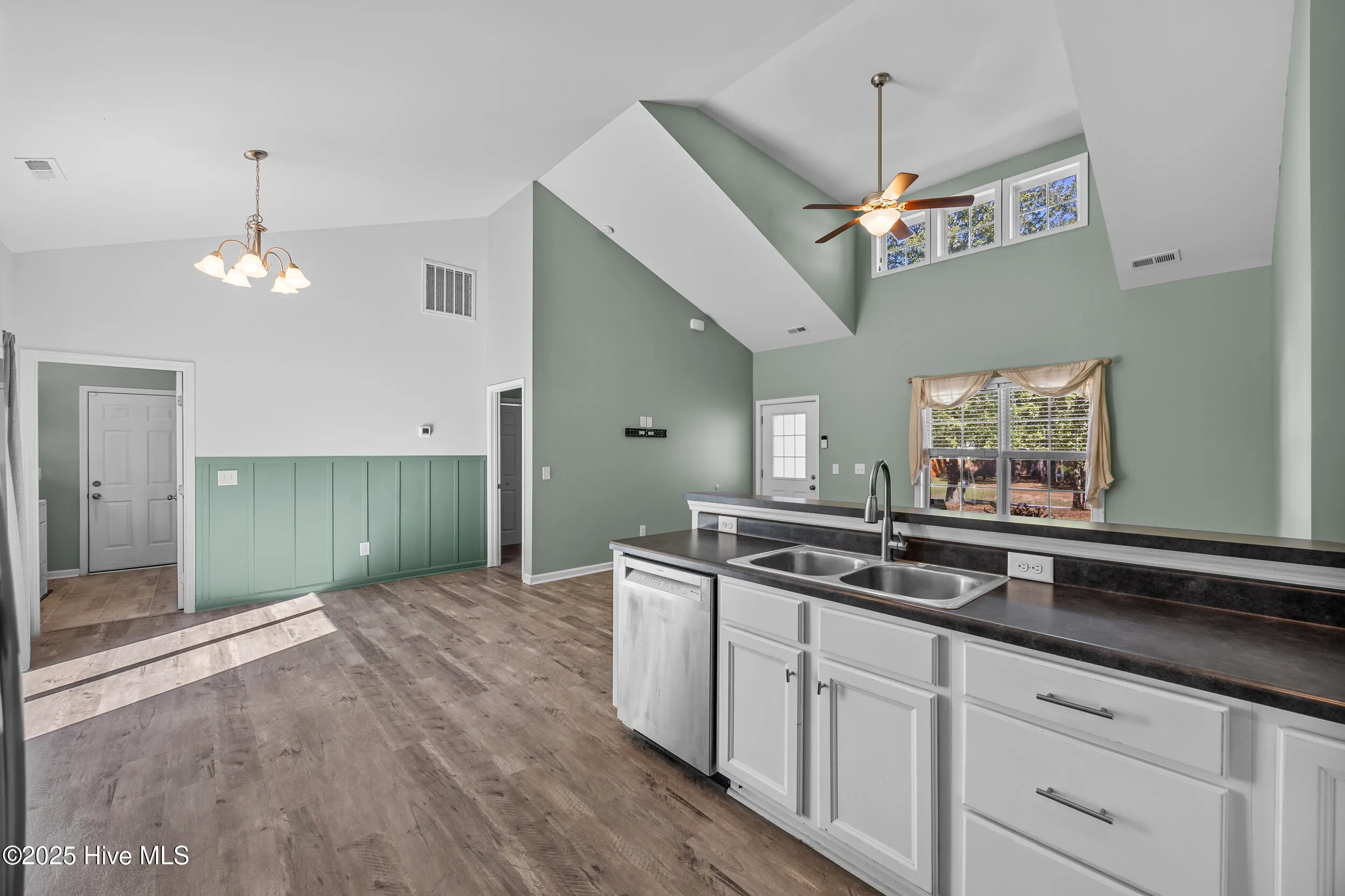 Leland, North Carolina 28451, United States, 3 Bedrooms Bedrooms, ,2 BathroomsBathrooms,Residential,Pending,230862